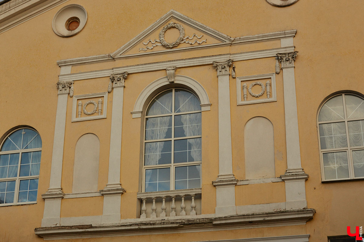 Начало года — лучшее время строить планы на будущее. И у Владимира их немало. В городе продолжат строить аэропорт, прокладывать дорогу от Гастелло до Куйбышева, реставрировать Золотые ворота и благоустраивать Старые сады на улице Мира. Чего еще ожидать жителям столицы 33-го региона? Выяснил «Ключ-Медиа».