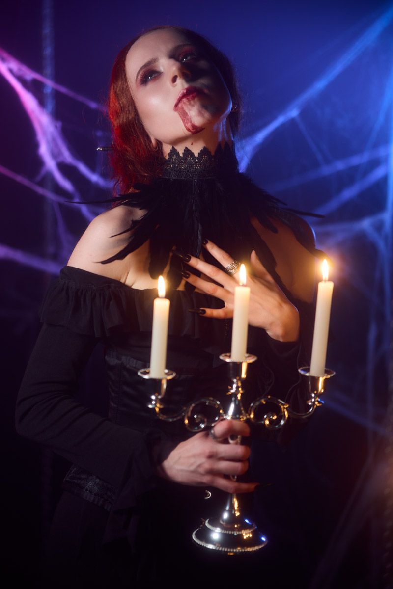 Шар предсказаний Pinterest выдал список трендов на 2026 год. На сей раз никакого минимализма, только яркая индивидуальность, чувственность и когда-то отложенная на дальнюю полку роскошь. Самые интересные тренды уже визуализировали владимирские фотографы, тонко чувствующие настроение публики. Берите на заметку!