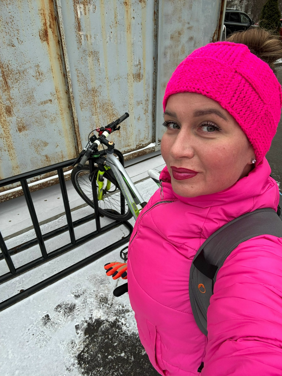 Минувшая и нынешняя зимы выдались аномальными. Но если начало 2025-го запомнилось апрельским вайбом, то старт 2026-го удивил небывалыми сугробами и морозами. Подобная разница не осталась незамеченной — владимирские фотографы поделились с «Ключ-Медиа» сравнительными кадрами двух таких непохожих друг на друга сезонов.