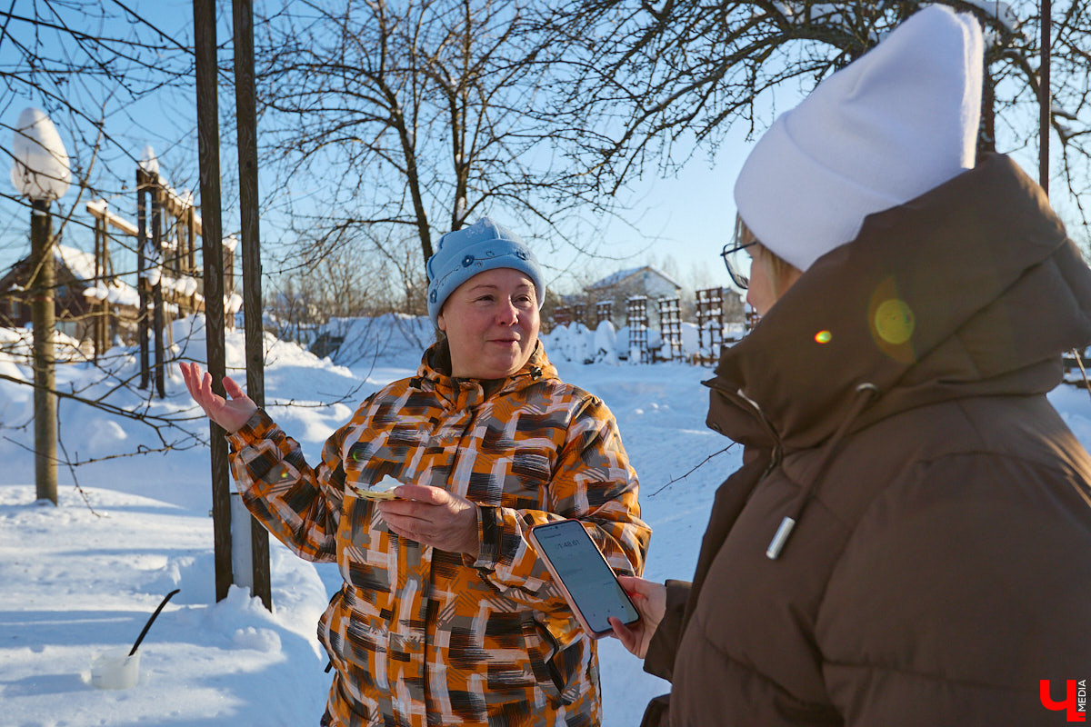 Сильные морозы не повод грустить! Куда лучше выйти на улицу и… приготовить мороженое на снегу! Когда еще такое удастся? Повторили вкусный тренд в гостях у Галины Кошевец.