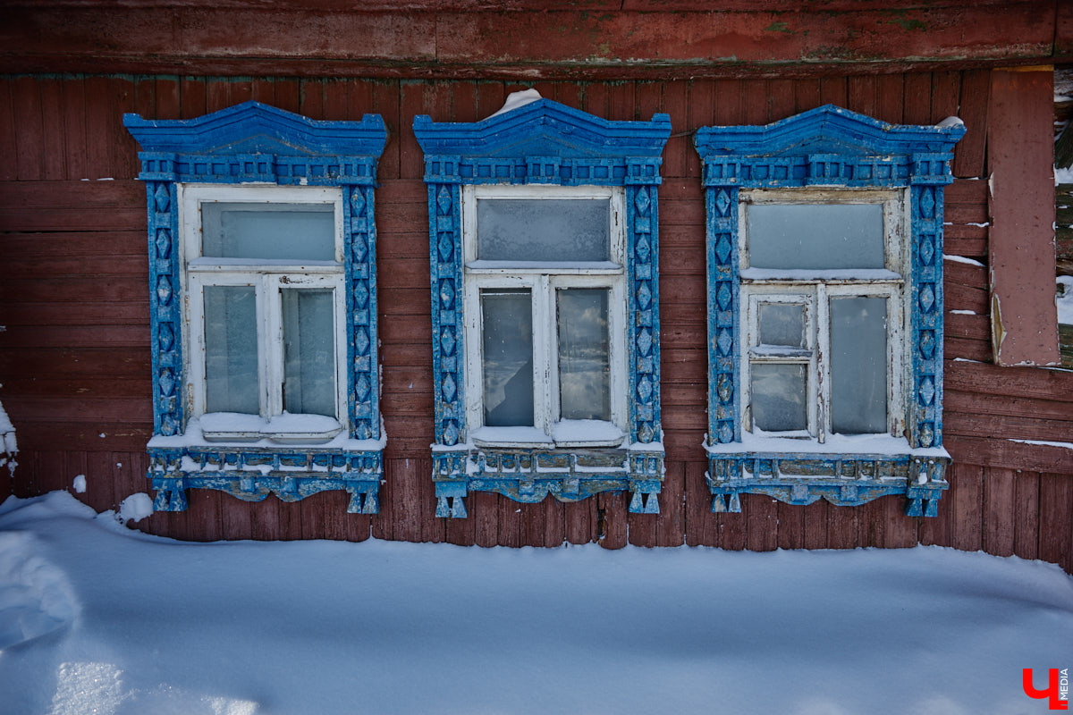 В нулевых улица Передний Боровок была плотно застроена частной недвижимостью. Пусть и небольшая, она насчитывала порядка 14 домиков. Один из них, под номером 10, принадлежал прапрадеду Анны Ефимовой. Сейчас строению почти 130 лет, и оно чудом уцелело при строительстве Лыбедской магистрали.