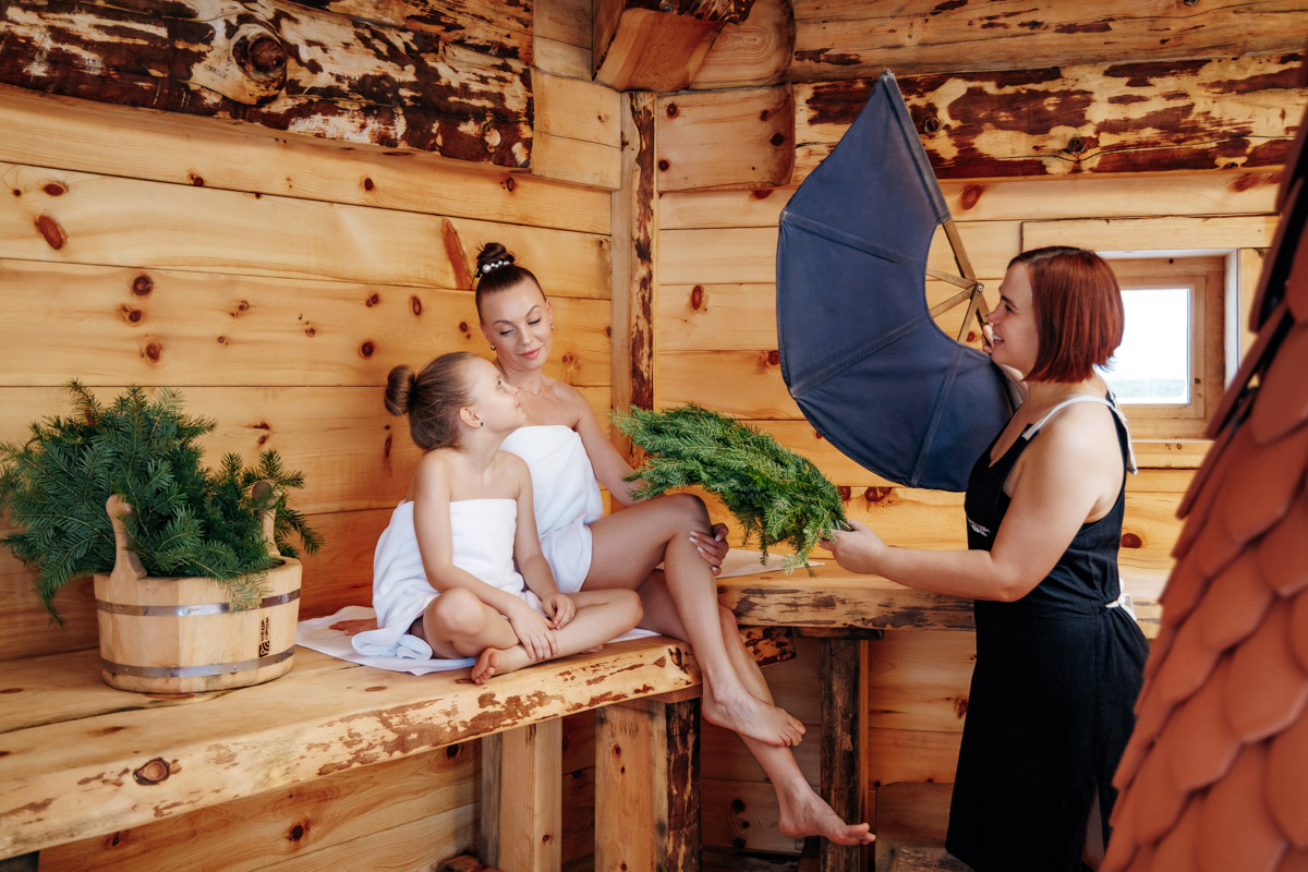 На территории ГТК «Суздаль» появилось уникальное пространство, где оживают вековые традиции парения. Свои двери готов распахнуть новый «Музей бань», включающий в себя пять атмосферных локаций. Каждая со своим нравом и жаром. Открытие точки притяжения пройдет в рамках банных выходных с 7 по 9 марта в «Суздаль Аква».