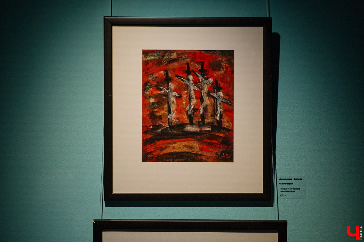 К 135-летию Михаила Булгакова в культурном пространстве «Галерея 4-6» открылась выставка, посвященная самому яркому произведению писателя. «Ключ-Медиа» прошел по выстроенным художниками смысловым лабиринтам и взглянул на роман «Мастер и Маргарита» другими глазами.