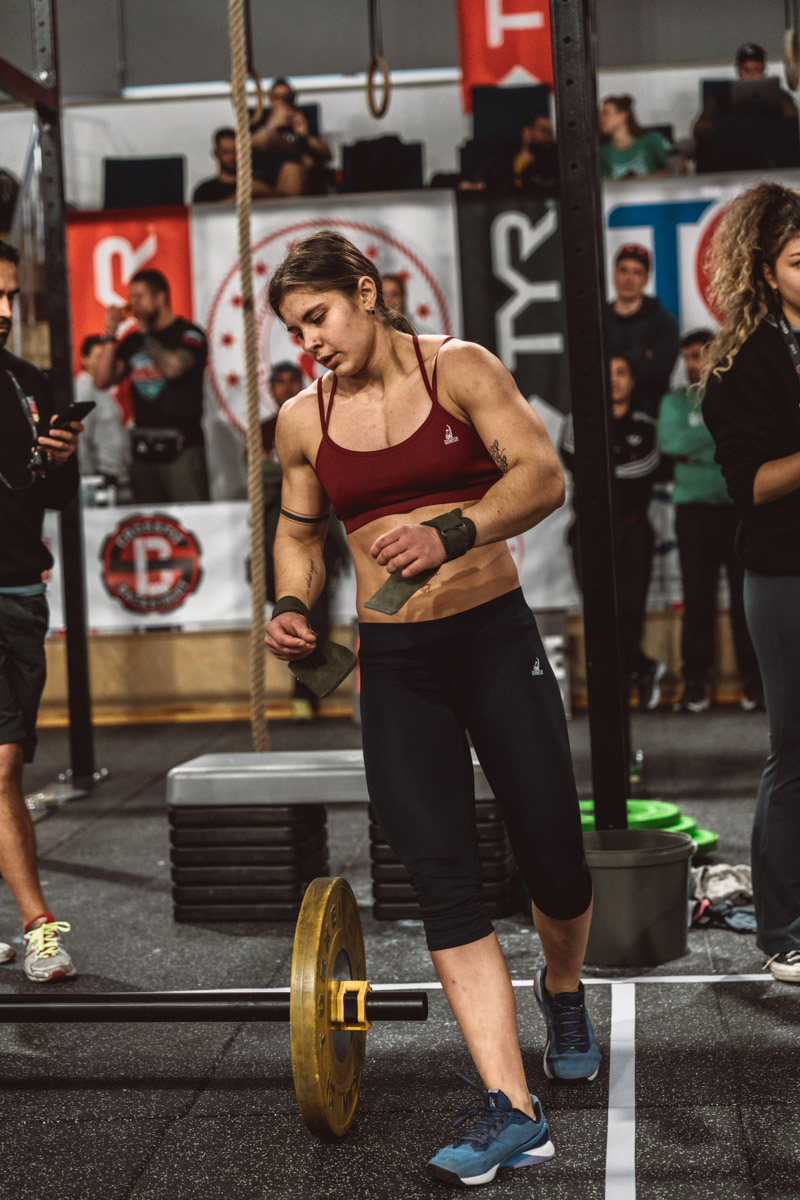 Бег, канат, бёрпи, поднятие тяжестей: соревнования по кроссфиту, бесспорно, одни из самых зрелищных. 7 и 8 февраля в Стамбуле прошел международный турнир Eurasia Throwdown, где среди десятков чемпионов силу и выносливость продемонстрировали три владимирские атлетки.