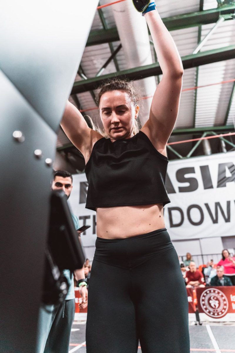 Бег, канат, бёрпи, поднятие тяжестей: соревнования по кроссфиту, бесспорно, одни из самых зрелищных. 7 и 8 февраля в Стамбуле прошел международный турнир Eurasia Throwdown, где среди десятков чемпионов силу и выносливость продемонстрировали три владимирские атлетки.