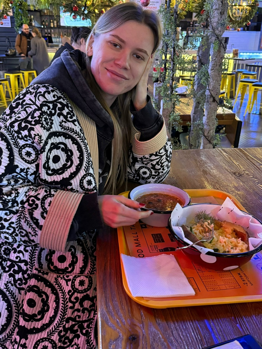 Три дня новогодних каникул Анастасия Никольская и ее молодой человек провели в Узбекистане. Пара летела за новыми впечатлениями, но одной из главных целей путешествия был концерт любимого артиста — Тилля Линдеманна. «Ключ-Медиа» узнал, как ребята провели уикенд в колоритном Ташкенте.