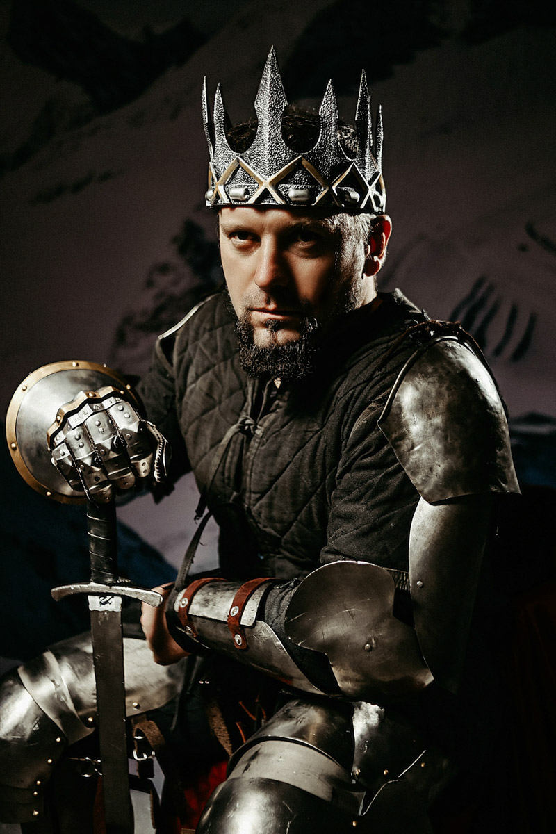 Как представители сильного пола бьются над тайной, о чем думают женщины, так и дамы не сошлись во мнении, какой он — настоящий мужчина. В попытке разобраться в этом вопросе «Ключ-Медиа» собрал воедино харизматичных джентльменов Владимира, а потом спросил героев и их половинок о качествах истинных мачо.