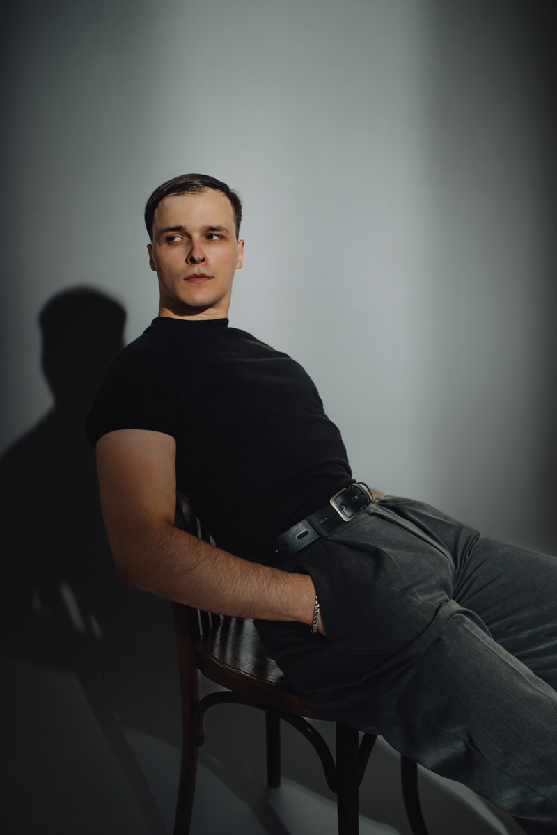 Как представители сильного пола бьются над тайной, о чем думают женщины, так и дамы не сошлись во мнении, какой он — настоящий мужчина. В попытке разобраться в этом вопросе «Ключ-Медиа» собрал воедино харизматичных джентльменов Владимира, а потом спросил героев и их половинок о качествах истинных мачо.