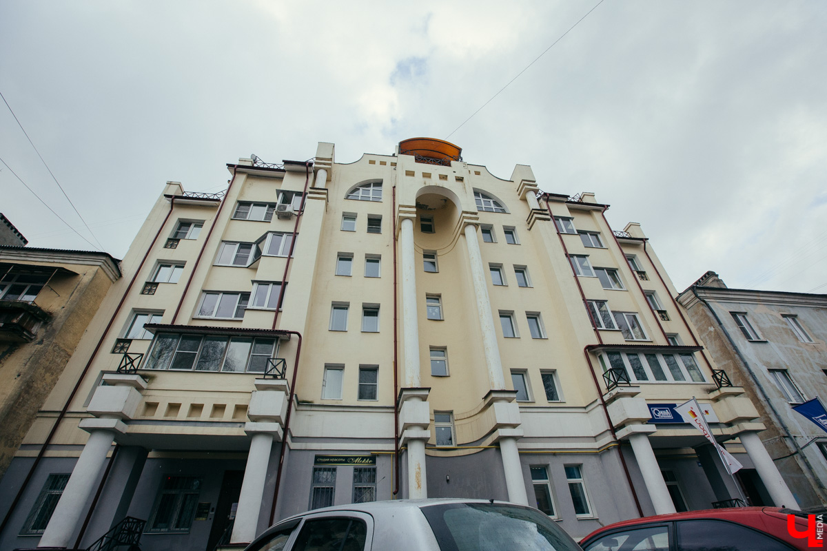 Пожалуй, лучше пикап-фразы «У меня есть своя квартира» еще никто не придумал. Сейчас жилье в собственности, да еще и комфортабельное — настоящая роскошь. Цены неумолимо летят вверх. Как ориентироваться в рынке недвижимости в 2026-м, попытался разобраться «Ключ-Медиа».