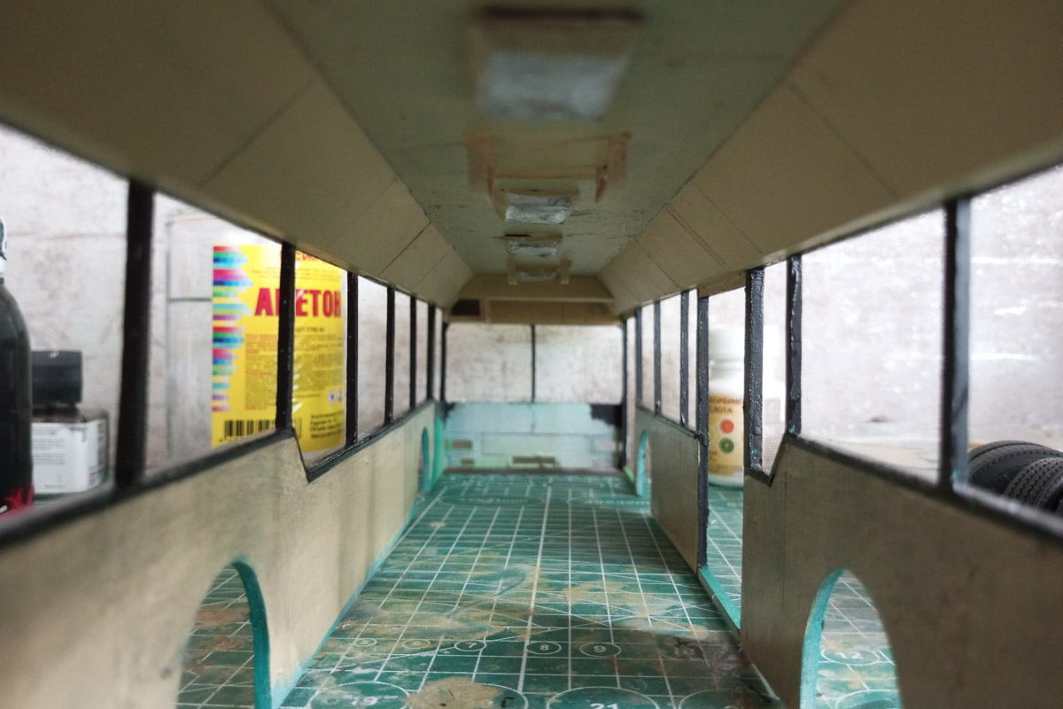 Житель Гусь-Хрустального создает реалистичные модели автобусов. На данный момент в его коллекции шесть машин, прототипы которых курсируют на самых разных маршрутах. Весь общественный транспорт выполнен в соотношении 1:24 и точно копирует существующие машины.