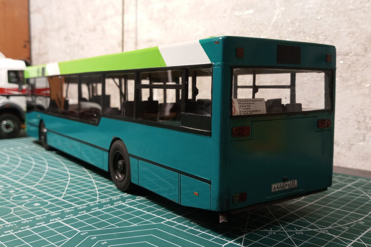 Житель Гусь-Хрустального создает реалистичные модели автобусов. На данный момент в его коллекции шесть машин, прототипы которых курсируют на самых разных маршрутах. Весь общественный транспорт выполнен в соотношении 1:24 и точно копирует существующие машины.