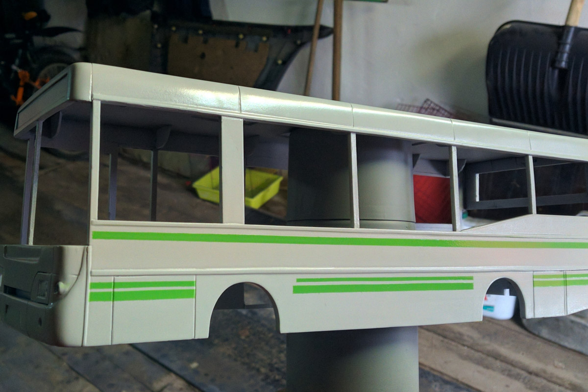 Житель Гусь-Хрустального создает реалистичные модели автобусов. На данный момент в его коллекции шесть машин, прототипы которых курсируют на самых разных маршрутах. Весь общественный транспорт выполнен в соотношении 1:24 и точно копирует существующие машины.