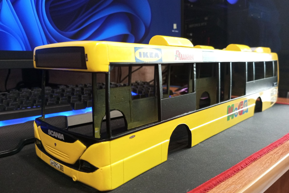 Житель Гусь-Хрустального создает реалистичные модели автобусов. На данный момент в его коллекции шесть машин, прототипы которых курсируют на самых разных маршрутах. Весь общественный транспорт выполнен в соотношении 1:24 и точно копирует существующие машины.