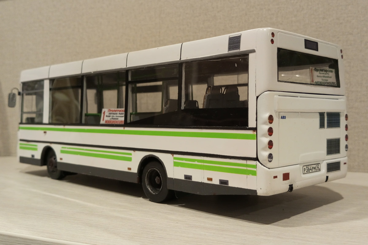 Житель Гусь-Хрустального создает реалистичные модели автобусов. На данный момент в его коллекции шесть машин, прототипы которых курсируют на самых разных маршрутах. Весь общественный транспорт выполнен в соотношении 1:24 и точно копирует существующие машины.