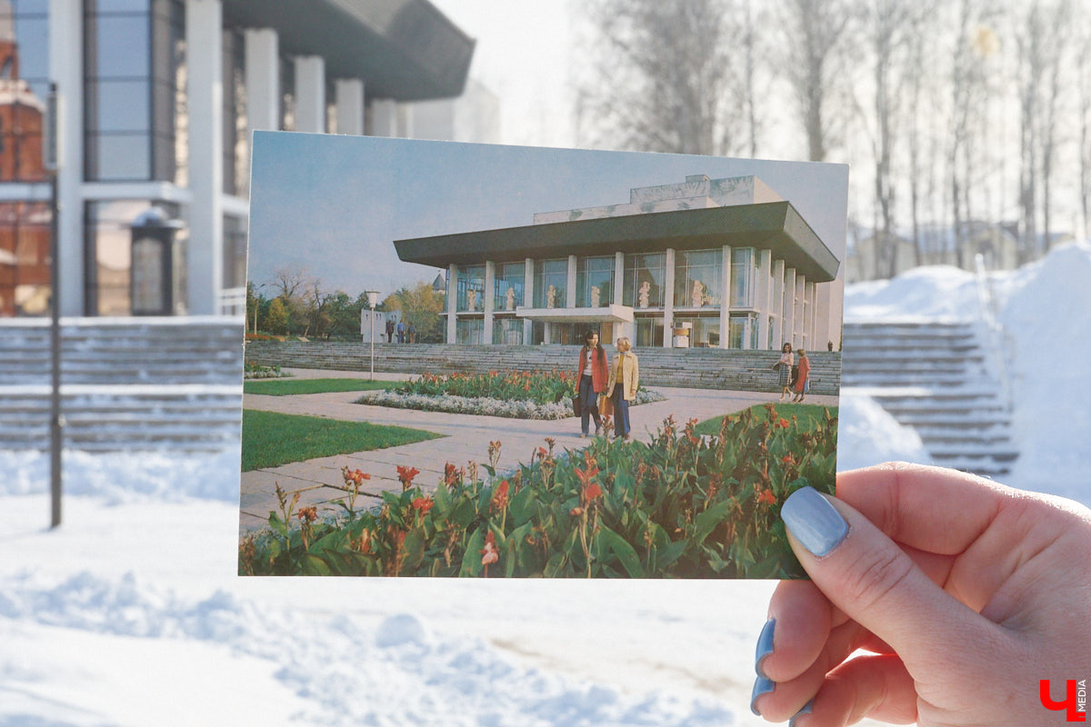 Те, кому не удалось застать прошлое областной столицы, могут заглянуть в него с помощью винтажных открыток. Так сделала фотограф-любитель Ирина Колесникова. Она взяла у мамы стопку карточек с запечатленными в 80-х городскими объектами и сравнила изображения с их современным видом.