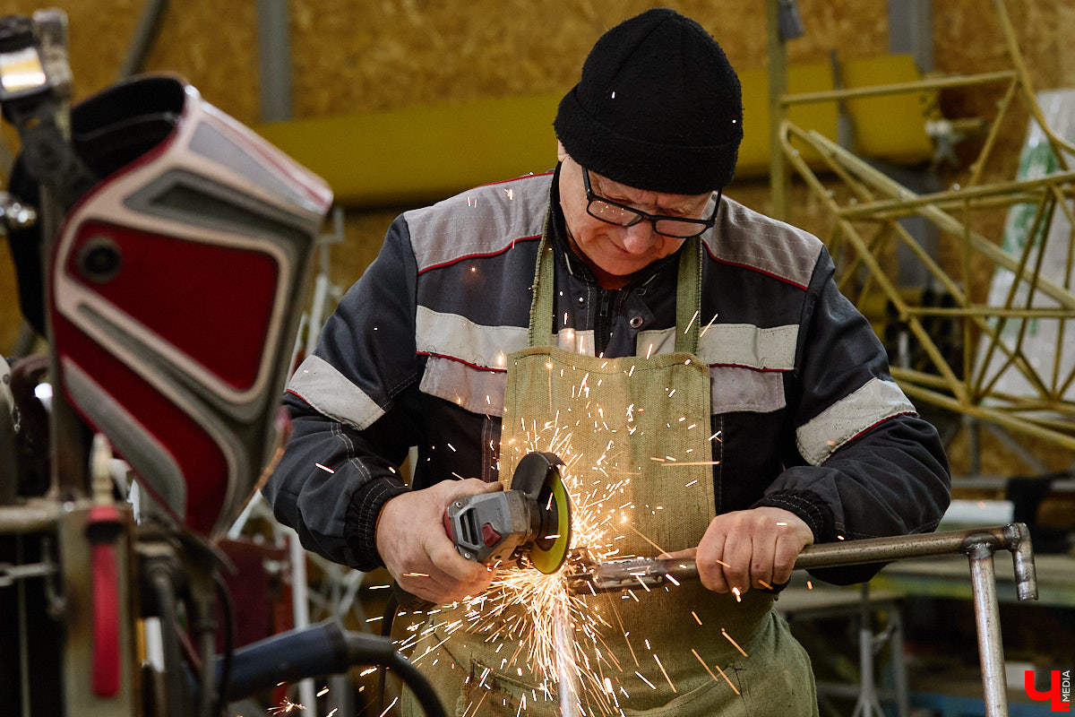 Не все знают, но на территории Владимирской области собирают настоящие самолеты. Производство летательных аппаратов единичного типа расположено в ангаре на территории частного аэродрома общей авиации Павловское. Там трудится небольшая команда любителей неба. «Ключ-Медиа» заглянул к ним в гости.