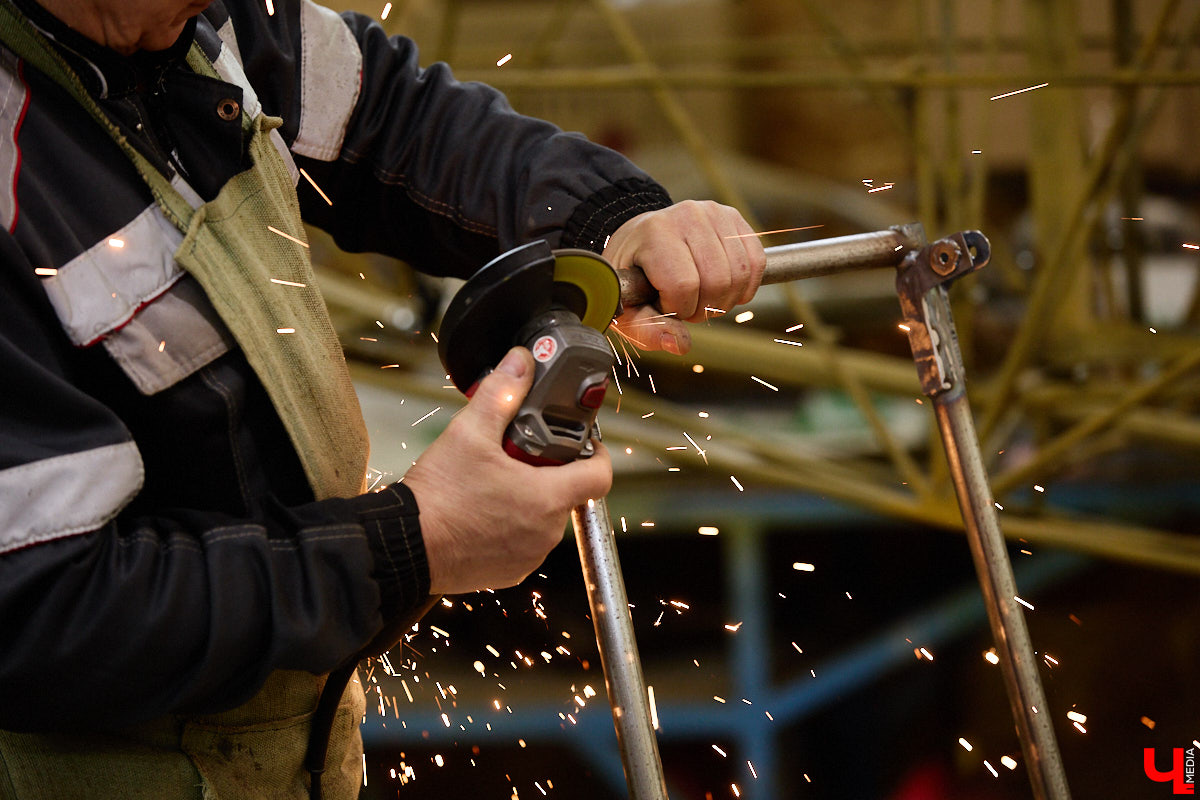 Не все знают, но на территории Владимирской области собирают настоящие самолеты. Производство летательных аппаратов единичного типа расположено в ангаре на территории частного аэродрома общей авиации Павловское. Там трудится небольшая команда любителей неба. «Ключ-Медиа» заглянул к ним в гости.