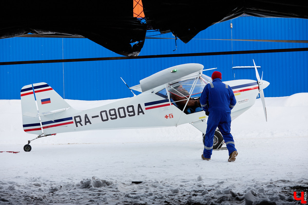 Не все знают, но на территории Владимирской области собирают настоящие самолеты. Производство летательных аппаратов единичного типа расположено в ангаре на территории частного аэродрома общей авиации Павловское. Там трудится небольшая команда любителей неба. «Ключ-Медиа» заглянул к ним в гости.