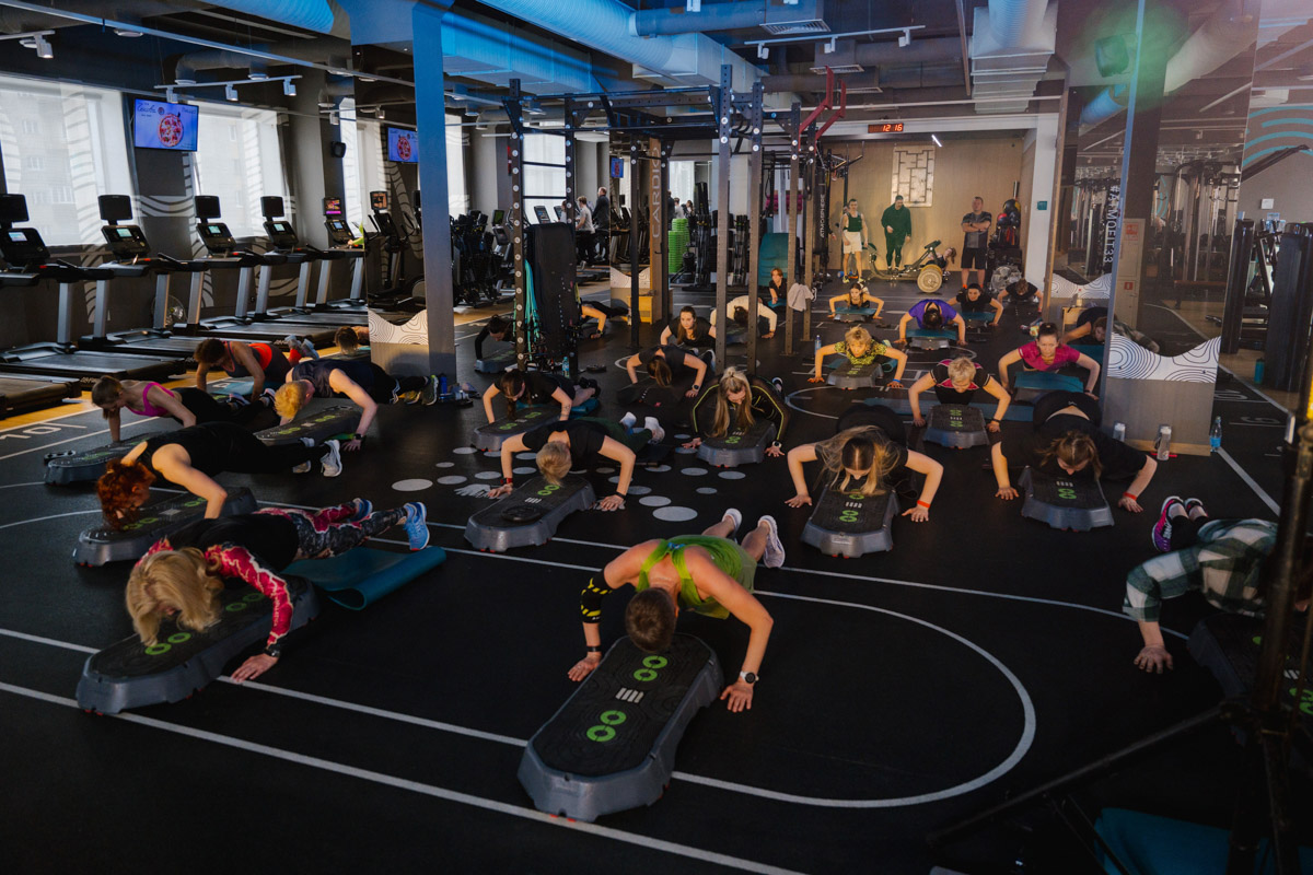 В «Атмосфере» комфорт — не громкое слово, а главный принцип, ведущая философия. Здесь не нужно подстраиваться под пространство — оно само примет необходимую форму. В чем преимущества фитнес-клуба и что он готовит для своих посетителей, узнал «Ключ-Медиа».