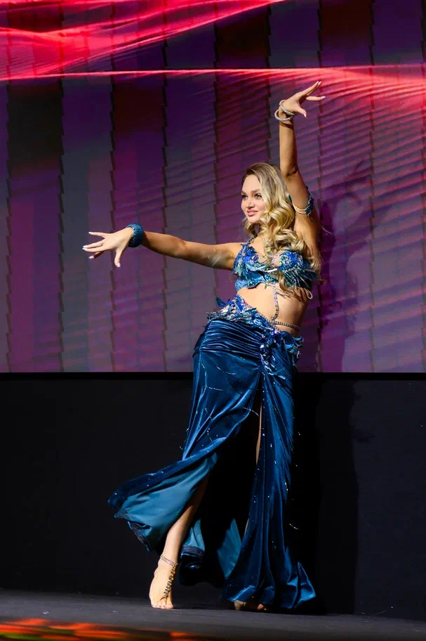 В минувшую субботу, 28 февраля, состоялся роскошный финал девятого конкурса «Мисс и Миссис Владимирская земля». В банкет-холле экоотеля «Велес» за титулы и роскошные короны боролись 25 претенденток. Кто же забрал Гран-при и завоевал другие ленты победительниц в этом году? Рассказываем!