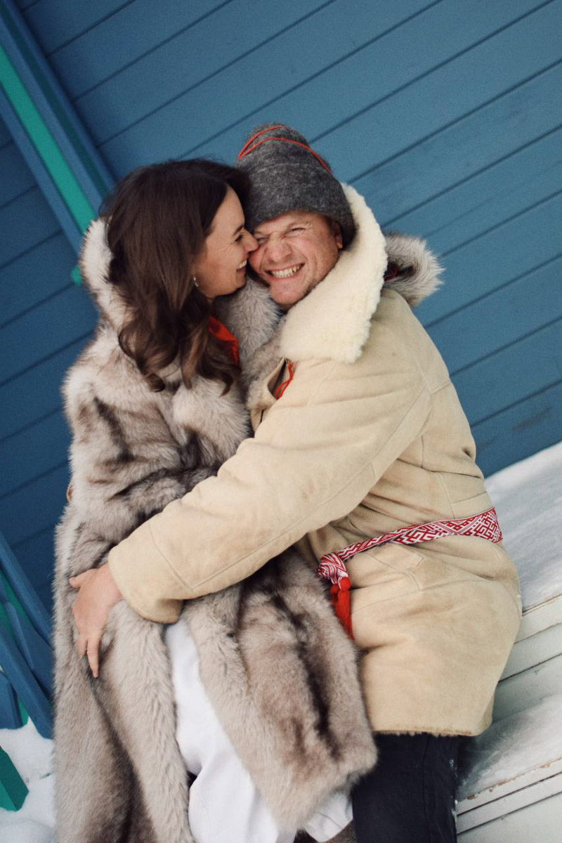 Нам не нужно составлять натальную карту Владимирской области, чтобы подтвердить факт — звезд шоу-бизнеса постоянно сюда тянет. Ведущий популярного шоу Дмитрий Журавлев ради суздальских блинов забыл о диете, певец Сергей Лазарев устроил цифровой детокс наряду с местными жителями, а актер Андрей Мерзликин прогулялся по историческому ядру региональной столицы.