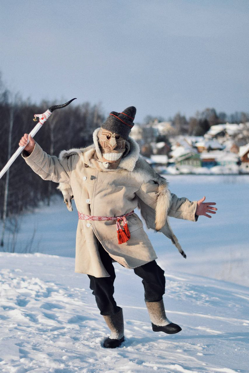 Нам не нужно составлять натальную карту Владимирской области, чтобы подтвердить факт — звезд шоу-бизнеса постоянно сюда тянет. Ведущий популярного шоу Дмитрий Журавлев ради суздальских блинов забыл о диете, певец Сергей Лазарев устроил цифровой детокс наряду с местными жителями, а актер Андрей Мерзликин прогулялся по историческому ядру региональной столицы.