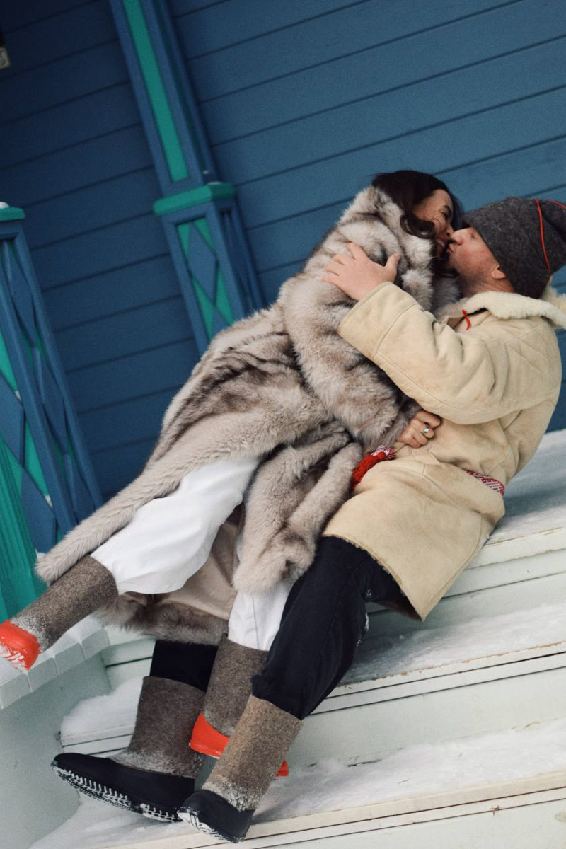 Нам не нужно составлять натальную карту Владимирской области, чтобы подтвердить факт — звезд шоу-бизнеса постоянно сюда тянет. Ведущий популярного шоу Дмитрий Журавлев ради суздальских блинов забыл о диете, певец Сергей Лазарев устроил цифровой детокс наряду с местными жителями, а актер Андрей Мерзликин прогулялся по историческому ядру региональной столицы.