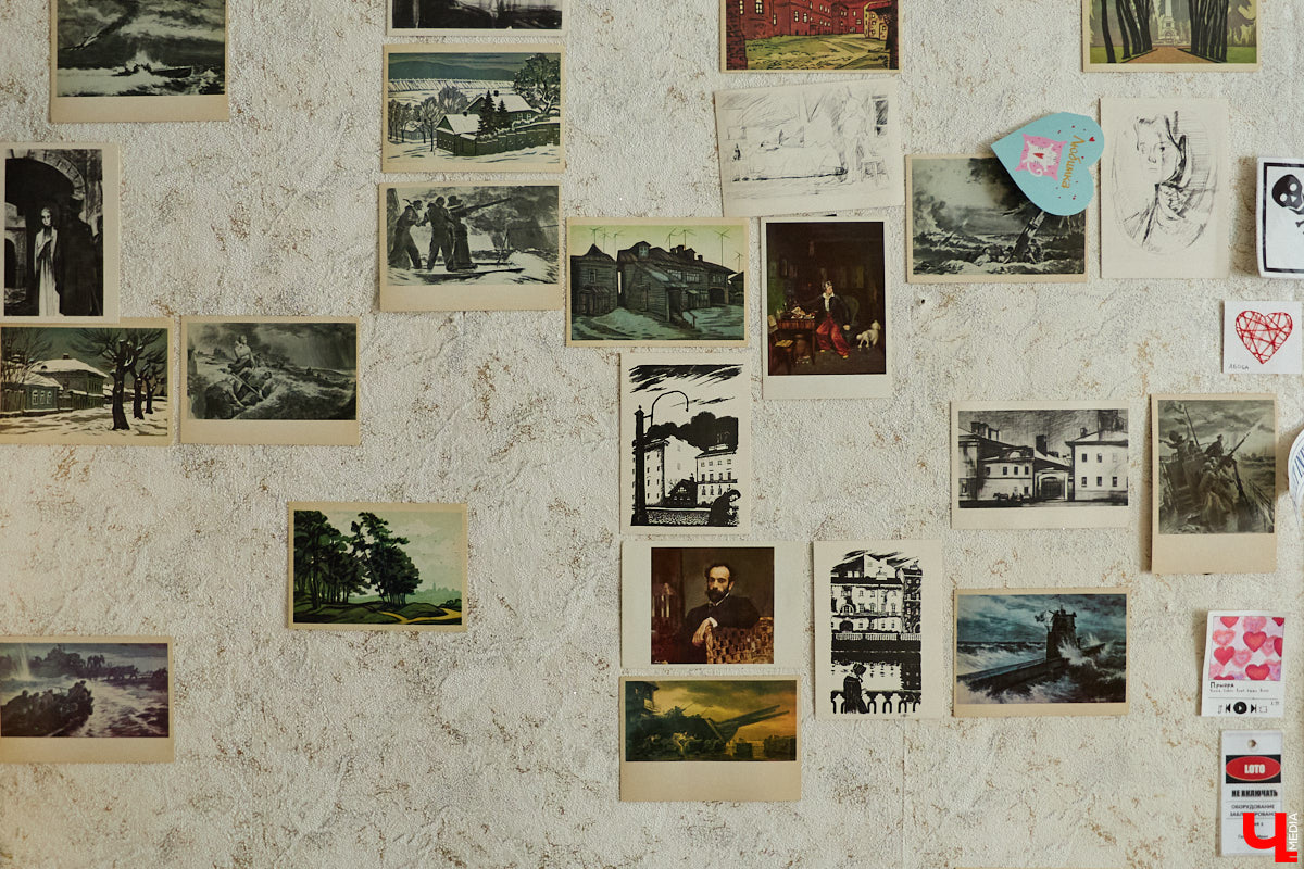 Сколько книг вы храните дома? У большого поклонника андеграунда и одного из кураторов «Книжного движа» Ивана Голубева их уже около тысячи! И практически про каждый томик из коллекции он может рассказать интереснейшую историю! Некоторые из них он поведал «Ключ-Медиа».