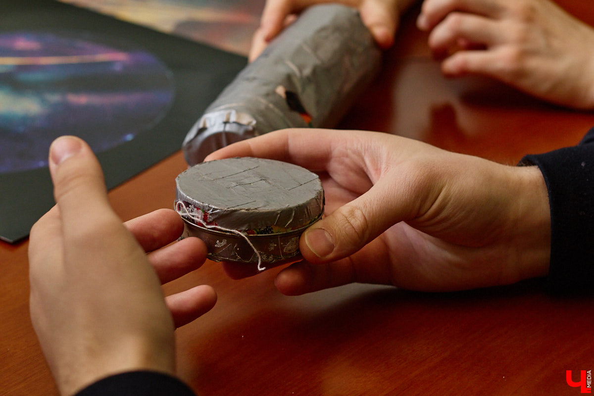 Соларографию нельзя отнести к популярным хобби. Например, во Владимире следы движения Солнца по небосклону запечатлевают всего несколько энтузиастов. В их числе Лилия Баринова и Даниил Логинов, с которыми «Ключ-Медиа» обсудил необычную технику съемки.