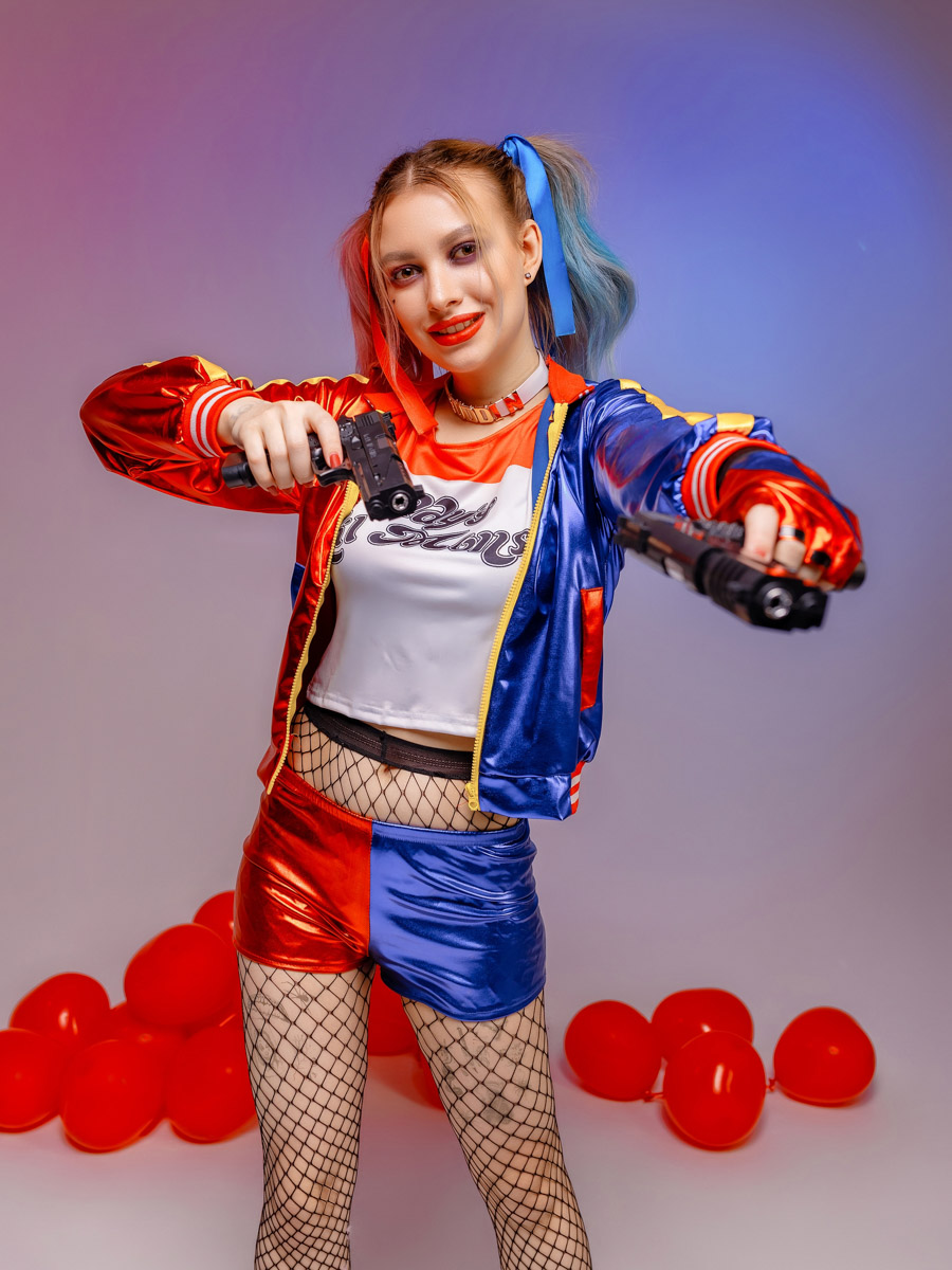 Главный женский день уже позади, а мы всё еще разбираем подарки! На этот раз большой презент подготовили владимирские фотографы. Специально к 8 Марта они собрали моделей, которые поучаствовали в косплеях на самые знаменитые девичьи образы мирового кино. «Ключ-Медиа» пообщался с участниками необычной съемки.