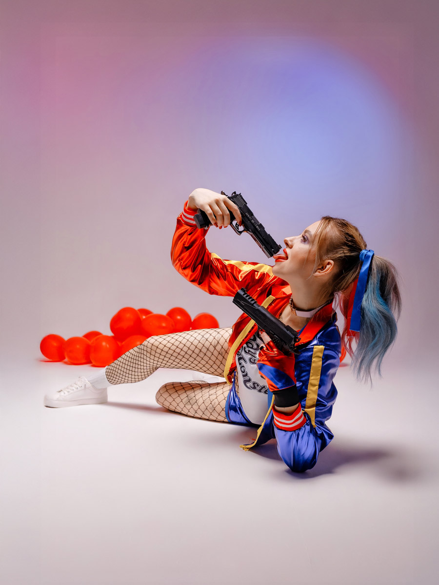 Главный женский день уже позади, а мы всё еще разбираем подарки! На этот раз большой презент подготовили владимирские фотографы. Специально к 8 Марта они собрали моделей, которые поучаствовали в косплеях на самые знаменитые девичьи образы мирового кино. «Ключ-Медиа» пообщался с участниками необычной съемки.