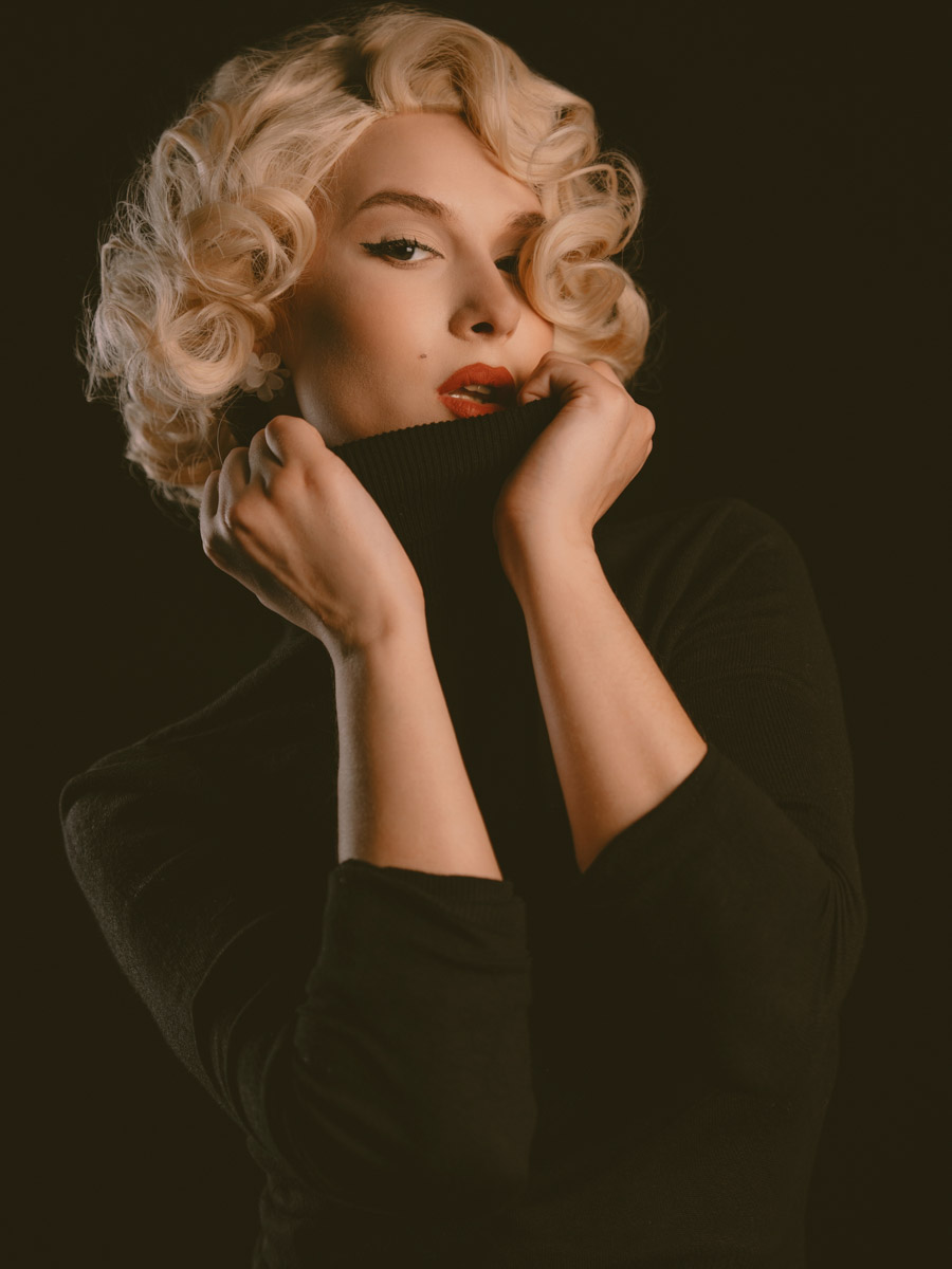 Главный женский день уже позади, а мы всё еще разбираем подарки! На этот раз большой презент подготовили владимирские фотографы. Специально к 8 Марта они собрали моделей, которые поучаствовали в косплеях на самые знаменитые девичьи образы мирового кино. «Ключ-Медиа» пообщался с участниками необычной съемки.