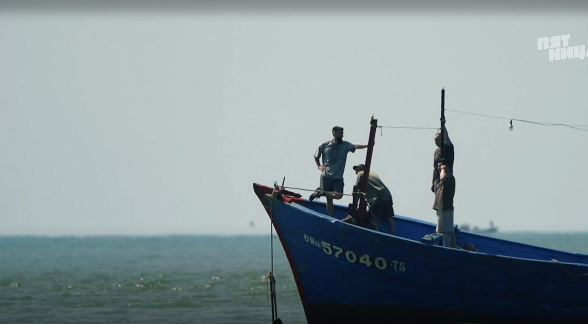 Как накормить вьетнамцев устрицами и чем поразить Ксению Собчак? Жители Владимирской области вновь участвуют в шоу с селебрити. На сей раз на экран попал известный в городе повар Юрий Ковальчук, снявшись в программе «Последний шеф». Ну а на «Быстрых свиданиях» свое обаяние проявил фермер Василий из Петушков. Давайте узнаем, что же получилось у наших мужчин!