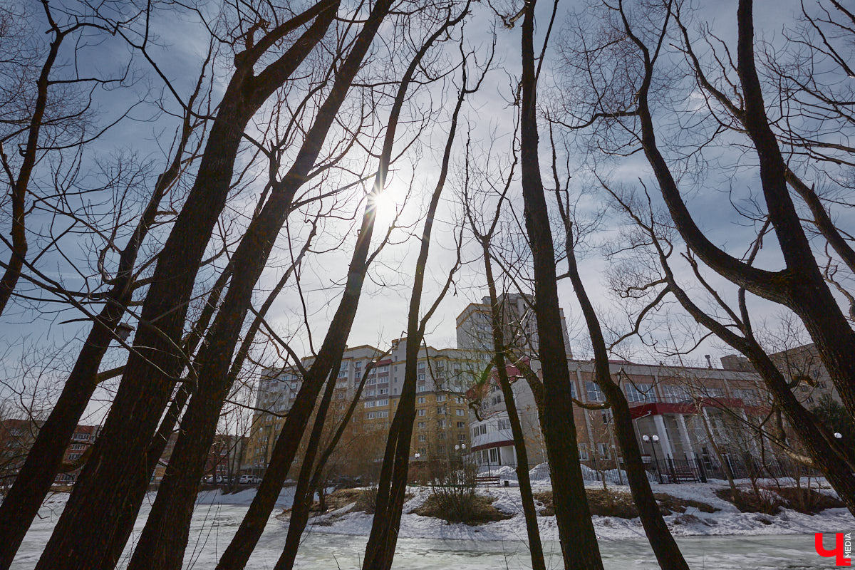 Аномально теплый март не сдает позиций. Вместо последних зимних аккордов на улице разгар весны, и текущая неделя, как обещают синоптики, вновь не разочарует, хотя намеки на скорую смену погодного настроения все-таки появятся.