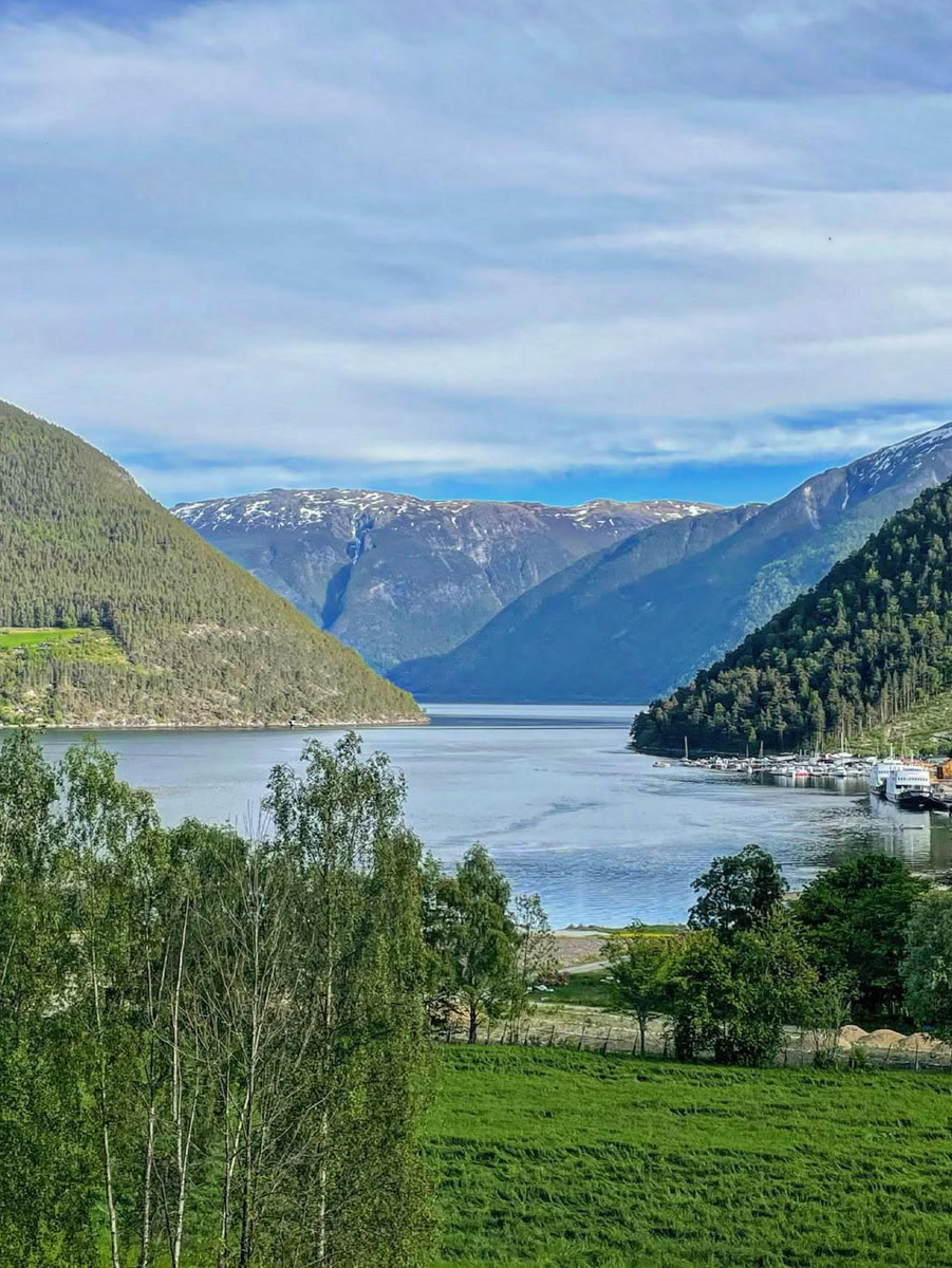 Мария Ломоносова родом из Владимира, однако уже около десяти лет живет в Осло. Попала в Норвегию чуть ли не по воле случая, но нисколько не сожалеет о переезде. С чем героине пришлось столкнуться и как она устроила свой быт, узнал «Ключ-Медиа».