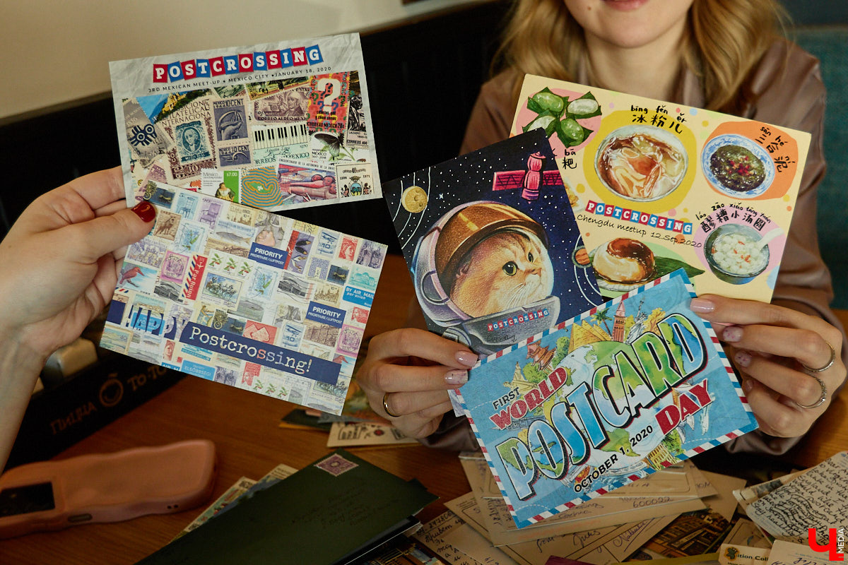 Дома у Анастасии Каревой хранятся чужие детские воспоминания. Они получены в виде открыток от людей со всего мира. Одни также делятся погодой за окном, другие пытаются начать романтические отношения. Мы поговорили с ней об отдельном мире под названием «посткроссинг», а заодно познакомились с историями из дальних стран и разных уголков России.