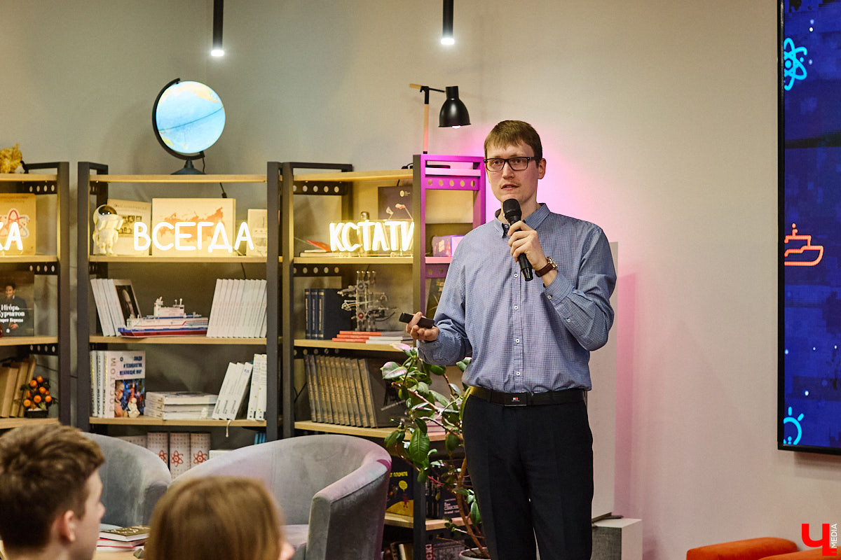 Что объединяет «Алису в Стране чудес», сериал The Last of Us и «Служебный роман»? Не поверите, но... грибы! Доказал эту гипотезу биолог Артем Мишулин. Специалист раскрыл все жизненные секреты этих тихонь, а также объяснил, почему они так сильно вдохновляют дизайнеров из киносферы брать их на главные роли.