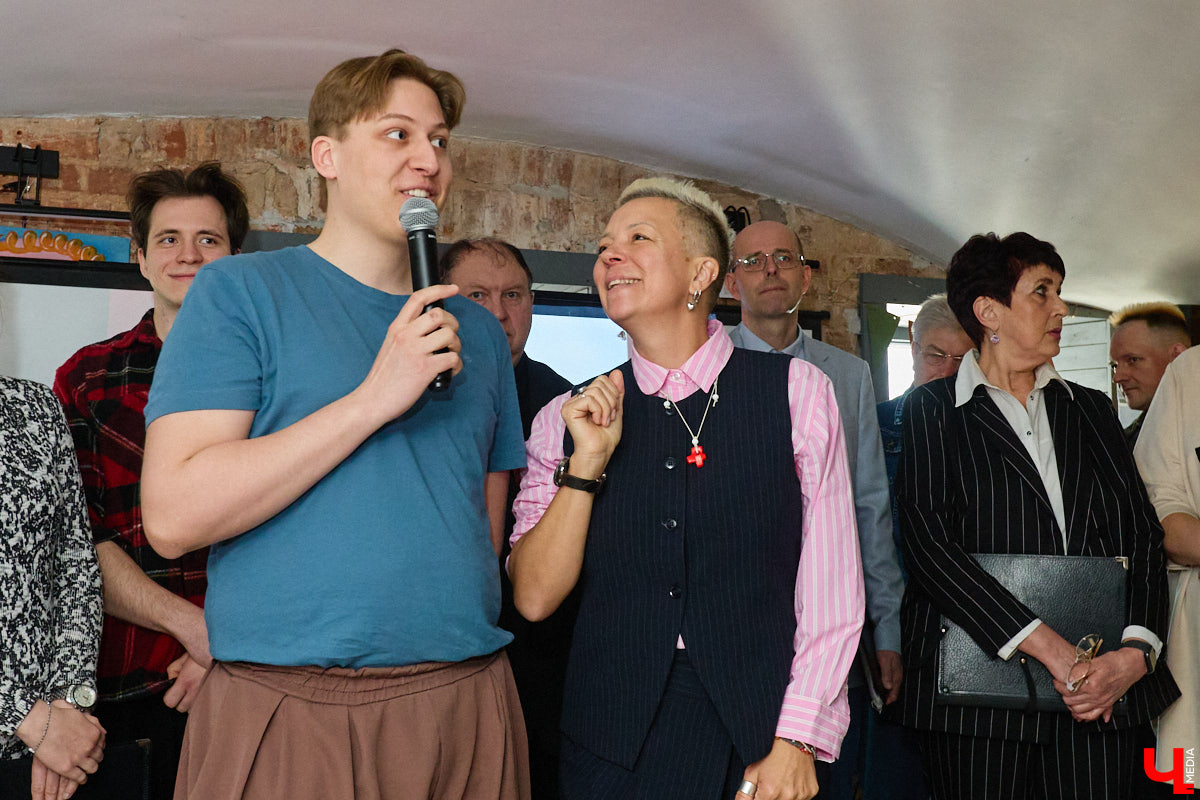 Минувший воскресный день ознаменовался важным культурным событием: в историческом центре прошел краеведческий фестиваль «Свой слой». Мероприятие посвятили не только прошлому областной столицы, но и его настоящему. «Ключ-Медиа» побывал там и готов поделиться самыми яркими моментами!