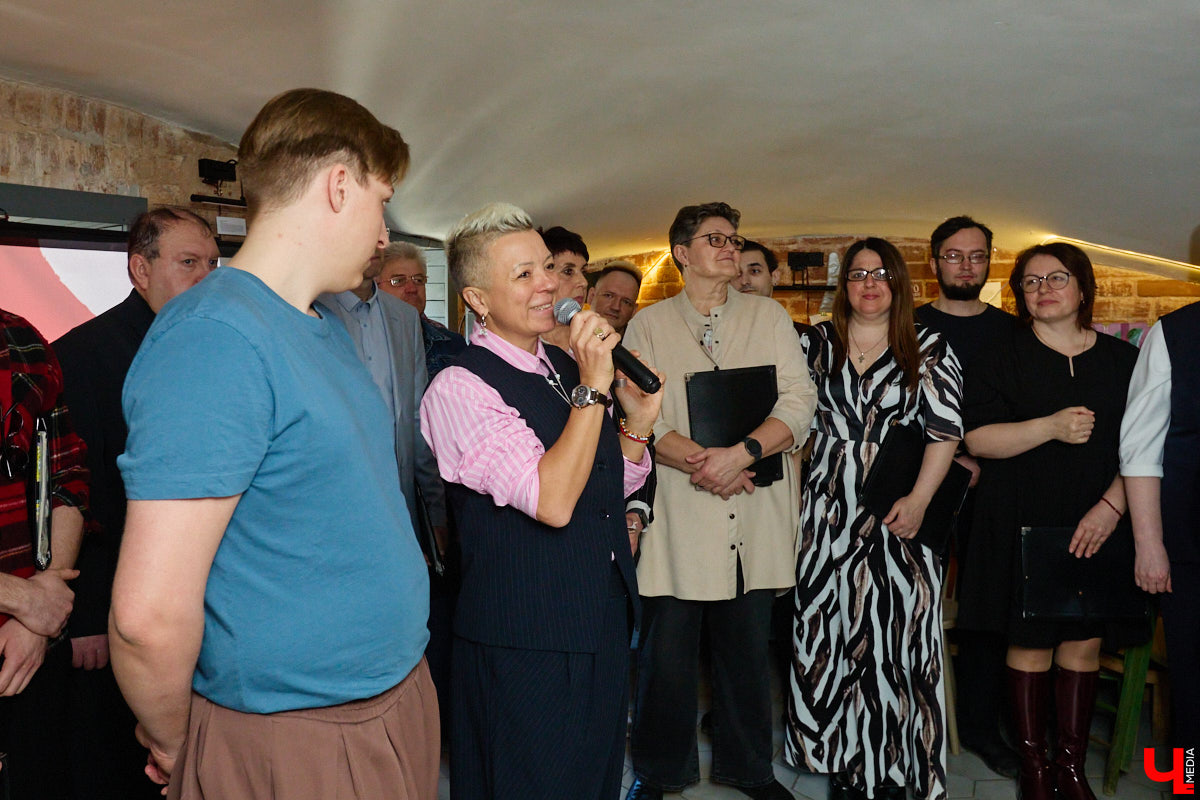 Минувший воскресный день ознаменовался важным культурным событием: в историческом центре прошел краеведческий фестиваль «Свой слой». Мероприятие посвятили не только прошлому областной столицы, но и его настоящему. «Ключ-Медиа» побывал там и готов поделиться самыми яркими моментами!