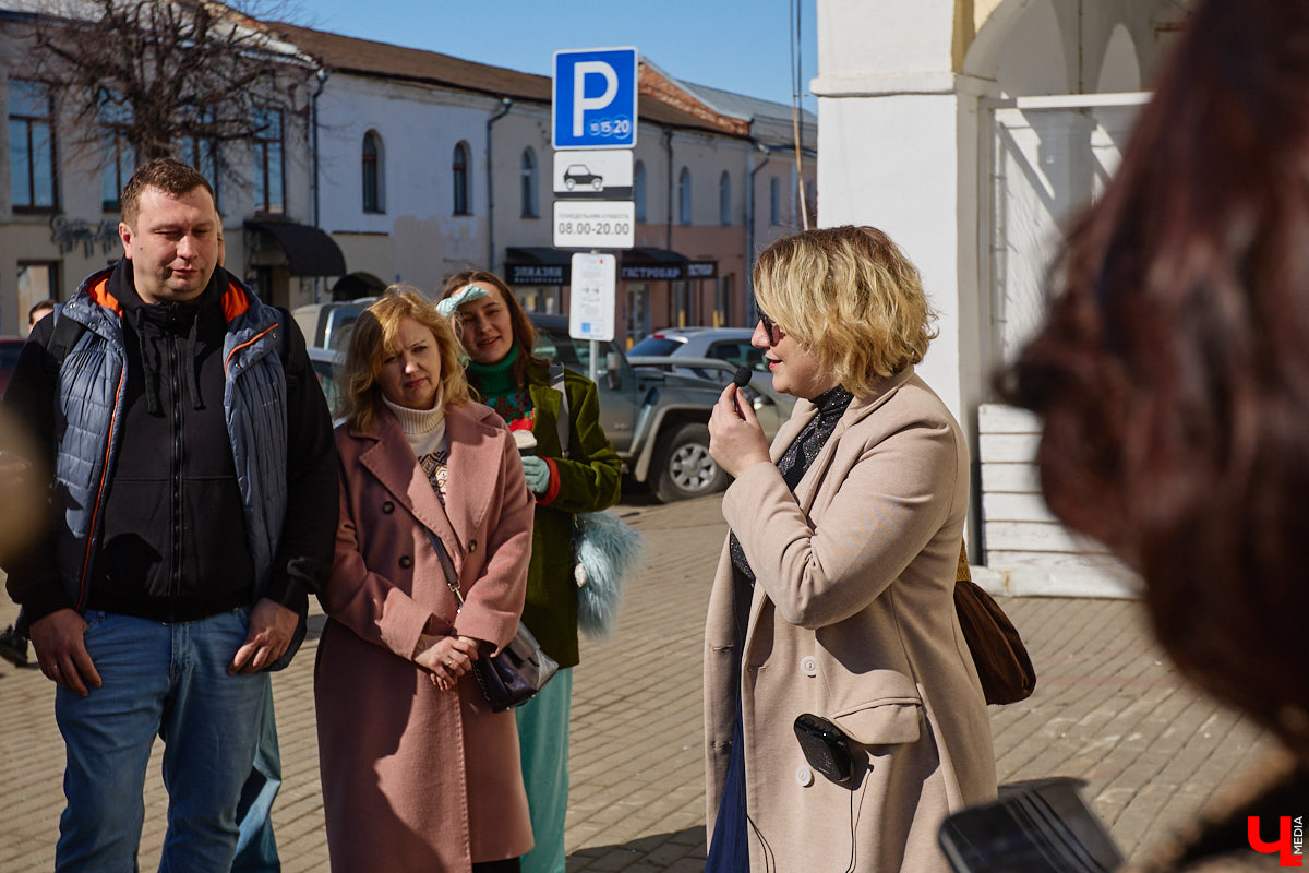 Минувший воскресный день ознаменовался важным культурным событием: в историческом центре прошел краеведческий фестиваль «Свой слой». Мероприятие посвятили не только прошлому областной столицы, но и его настоящему. «Ключ-Медиа» побывал там и готов поделиться самыми яркими моментами!