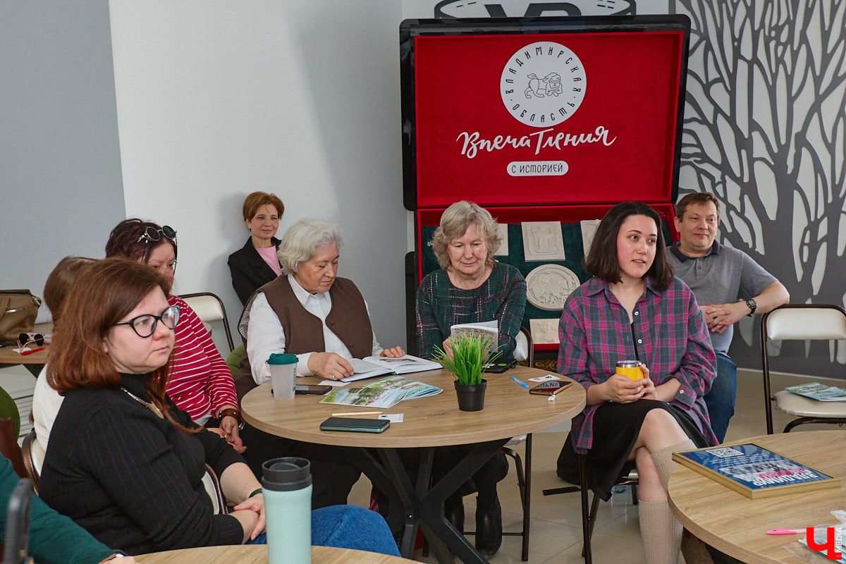 Минувший воскресный день ознаменовался важным культурным событием: в историческом центре прошел краеведческий фестиваль «Свой слой». Мероприятие посвятили не только прошлому областной столицы, но и его настоящему. «Ключ-Медиа» побывал там и готов поделиться самыми яркими моментами!