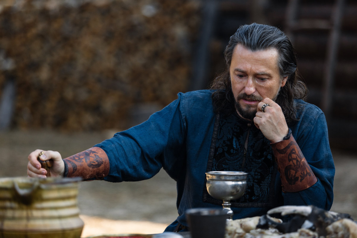 В марте состоялась премьера саги о жизни Андрея Боголюбского. Съемки сериала «Князь Андрей» проходили также в 33-м регионе. Жителям не терпелось оценить результат длительного кинопроцесса. Увы, многих он разочаровал. «Ключ-Медиа» изучил позиции экспертов, разобравших кинопродукт по косточкам.