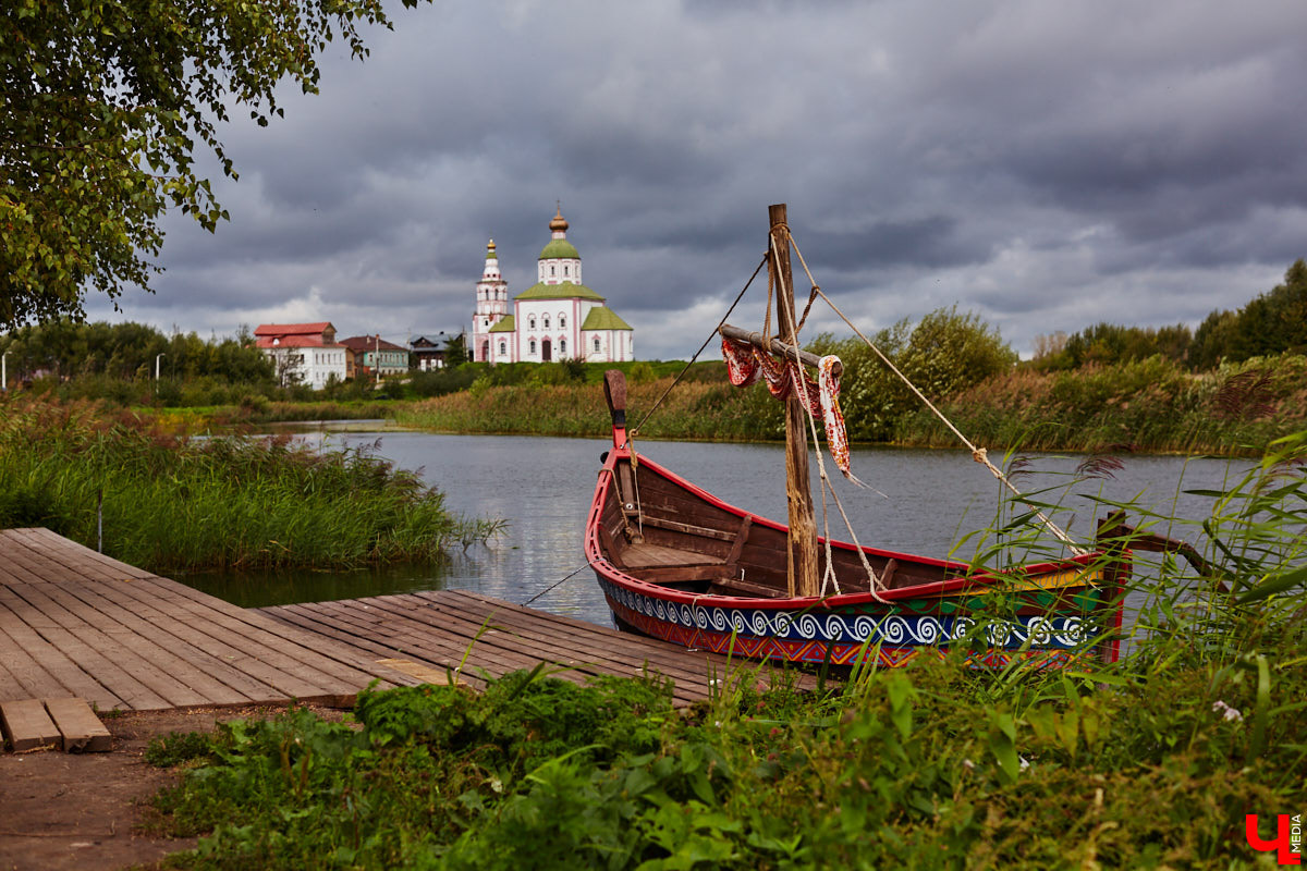 В марте состоялась премьера саги о жизни Андрея Боголюбского. Съемки сериала «Князь Андрей» проходили также в 33-м регионе. Жителям не терпелось оценить результат длительного кинопроцесса. Увы, многих он разочаровал. «Ключ-Медиа» изучил позиции экспертов, разобравших кинопродукт по косточкам.