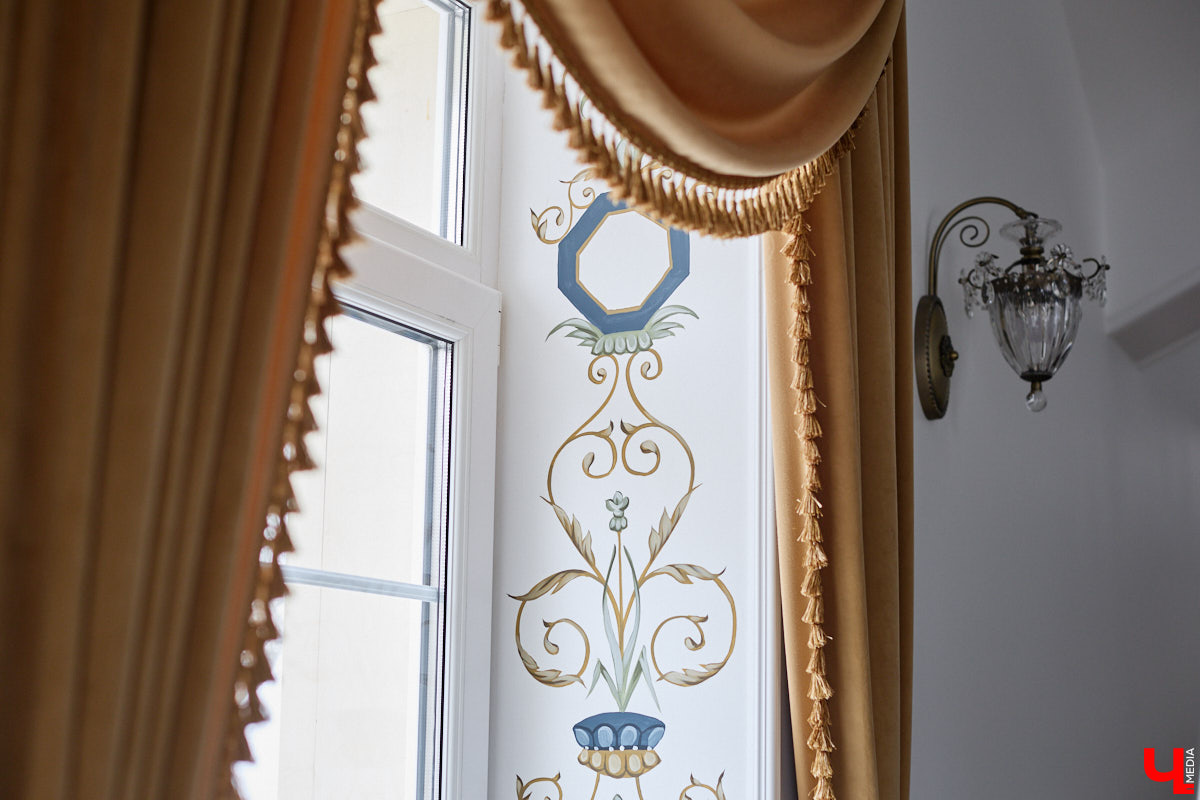 Весной ведущие российские кулинары состязаются в креативе, создавая умопомрачительные десерты. Парадокс в том, что их рецепты на самом деле придуманы более двух тысяч лет назад и в основе своей остались неизменны. Так, во владимирском трактире «Вновь» вернули из забвения александрийский кулич и многослойный курник.