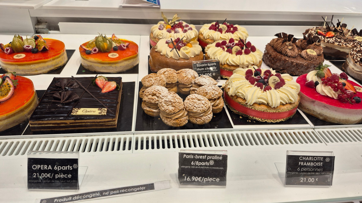 Горы мусора, толпы мигрантов и небезопасные улицы. Именно так описывали Париж Ольге Буниной ее друзья из французской столицы. Но отправившись в город любви в пятый раз, она открыла для себя совсем иную реальность. О своем путешествии, которое женщина вспоминает с огромной любовью, а также о развенчанных стереотипах про известнейшее место планеты туристка рассказала «Ключ-Медиа».