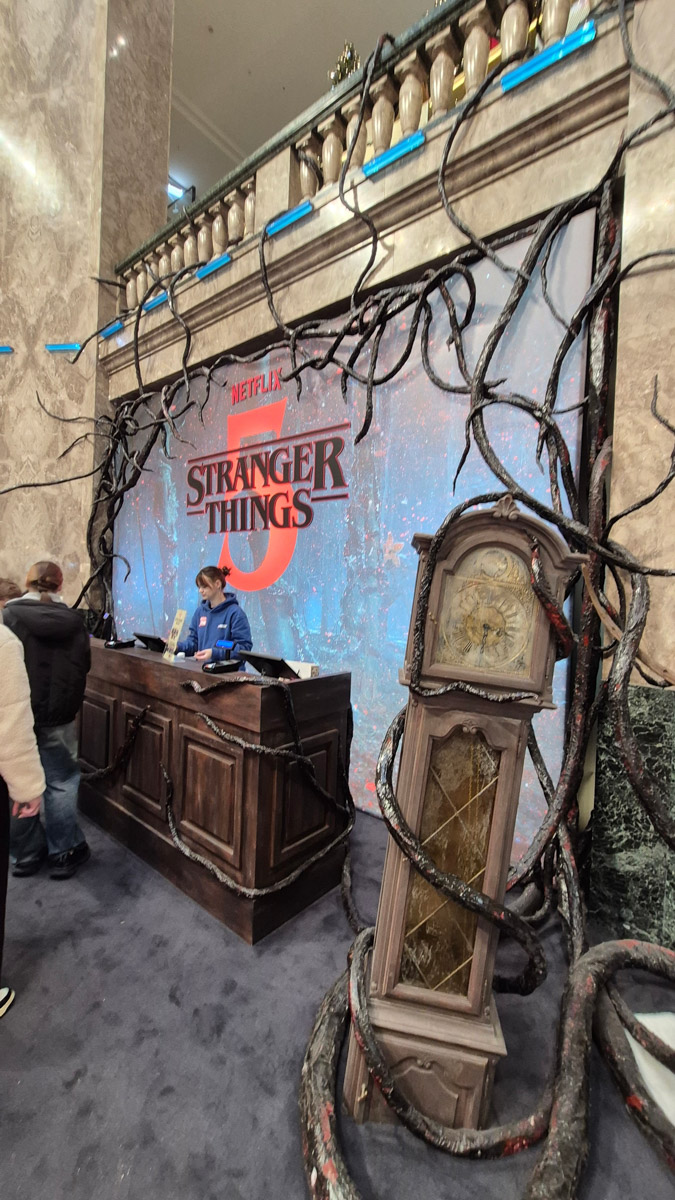 Горы мусора, толпы мигрантов и небезопасные улицы. Именно так описывали Париж Ольге Буниной ее друзья из французской столицы. Но отправившись в город любви в пятый раз, она открыла для себя совсем иную реальность. О своем путешествии, которое женщина вспоминает с огромной любовью, а также о развенчанных стереотипах про известнейшее место планеты туристка рассказала «Ключ-Медиа».