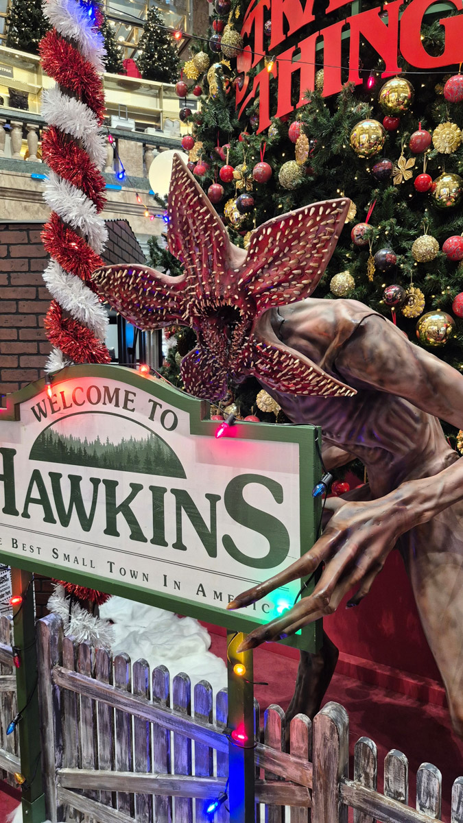 Горы мусора, толпы мигрантов и небезопасные улицы. Именно так описывали Париж Ольге Буниной ее друзья из французской столицы. Но отправившись в город любви в пятый раз, она открыла для себя совсем иную реальность. О своем путешествии, которое женщина вспоминает с огромной любовью, а также о развенчанных стереотипах про известнейшее место планеты туристка рассказала «Ключ-Медиа».