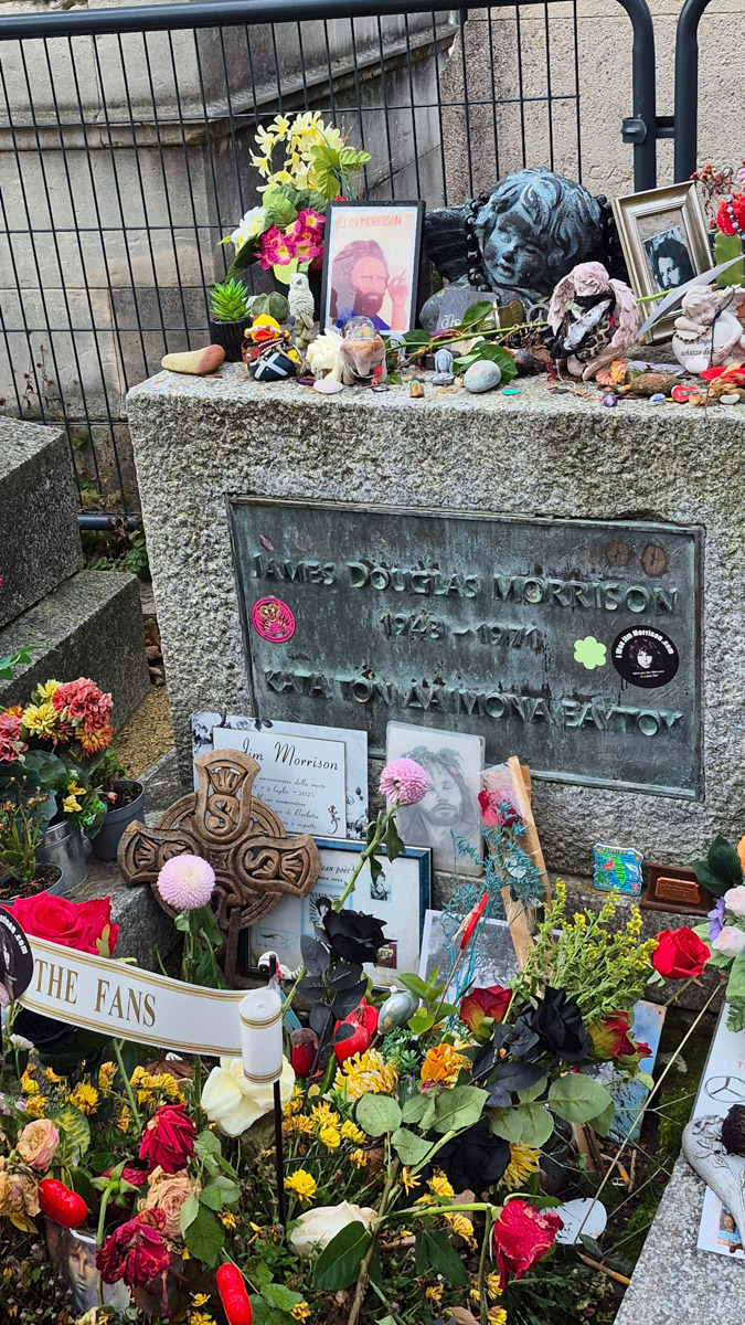 Горы мусора, толпы мигрантов и небезопасные улицы. Именно так описывали Париж Ольге Буниной ее друзья из французской столицы. Но отправившись в город любви в пятый раз, она открыла для себя совсем иную реальность. О своем путешествии, которое женщина вспоминает с огромной любовью, а также о развенчанных стереотипах про известнейшее место планеты туристка рассказала «Ключ-Медиа».