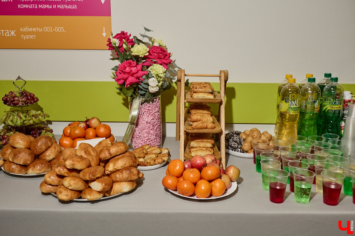 Квест-экскурсии, мастер-классы, игры, ток-шоу, фотографии в образах врачей разных специальностей — на необычной вечеринке в честь юбилея сети «Палитра» развлечения были на любой вкус. В апреле «Палитре» исполнилось 10 лет с момента открытия. За это время порядка 350 тысяч человек доверили свое здоровье клиникам сети. А потому главными гостями праздника стали, конечно же, пациенты.