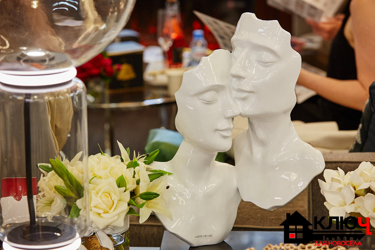 Какая тема рано или поздно касается каждого? «Ключ-Медиа» знает ответ — улучшение жилищных условий. Эти насущные хлопоты, безусловно, важны для большинства наших читателей. Поэтому мы запускаем проект «Ключ для новосела», который поможет разобраться в вопросах, связанных с квадратными метрами: от их покупки до эксплуатации во Владимире.